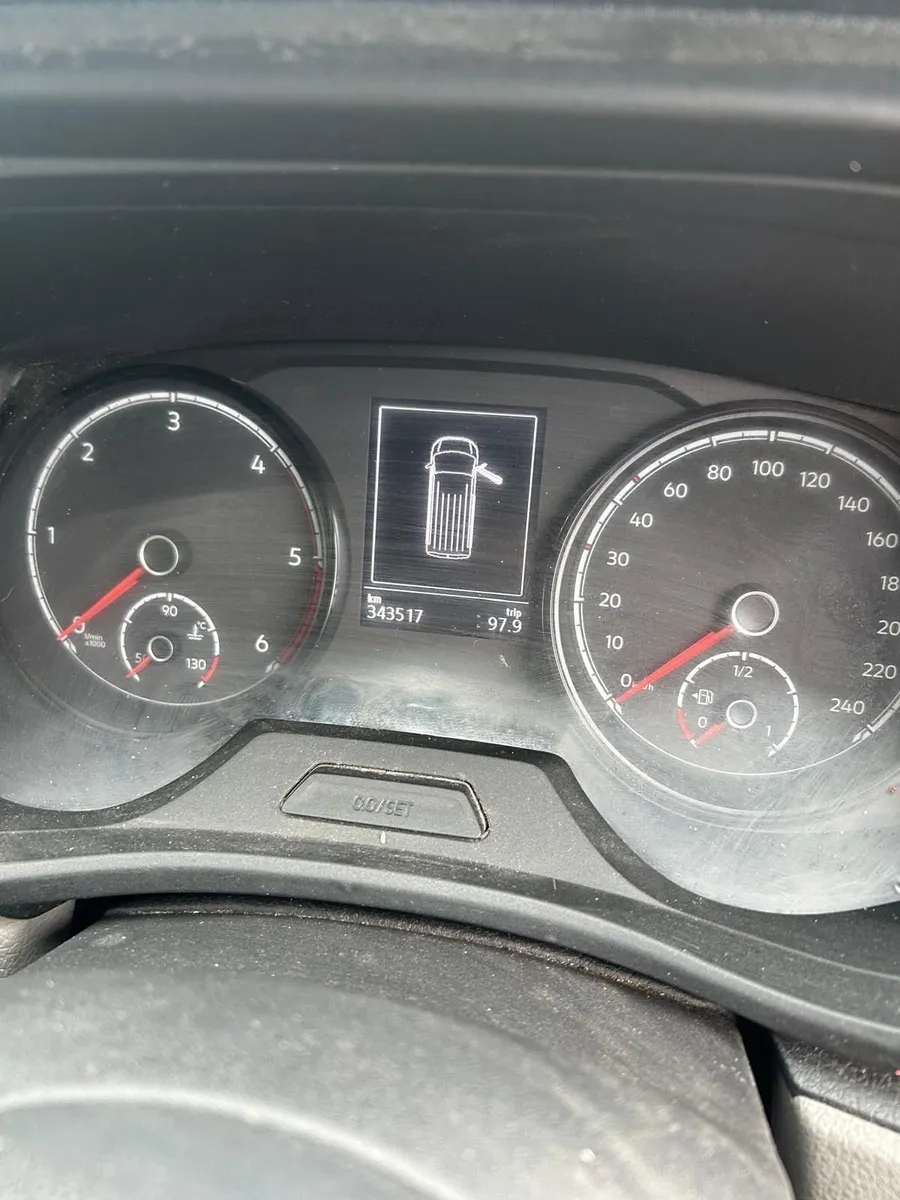 Volkswagen Transporter 2021 - Image 3