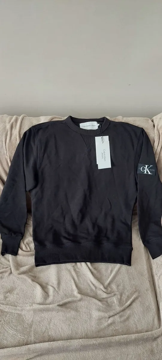 Sweatshirt - Image 1