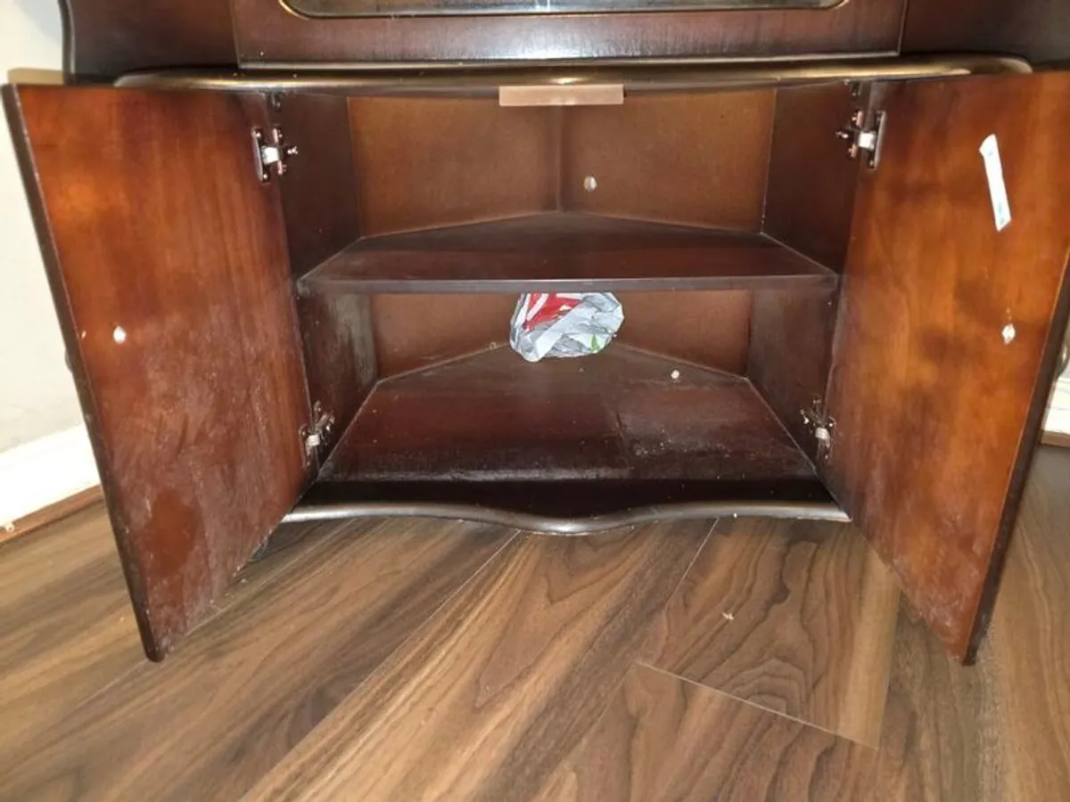 Mahony Corner Unit - Image 2