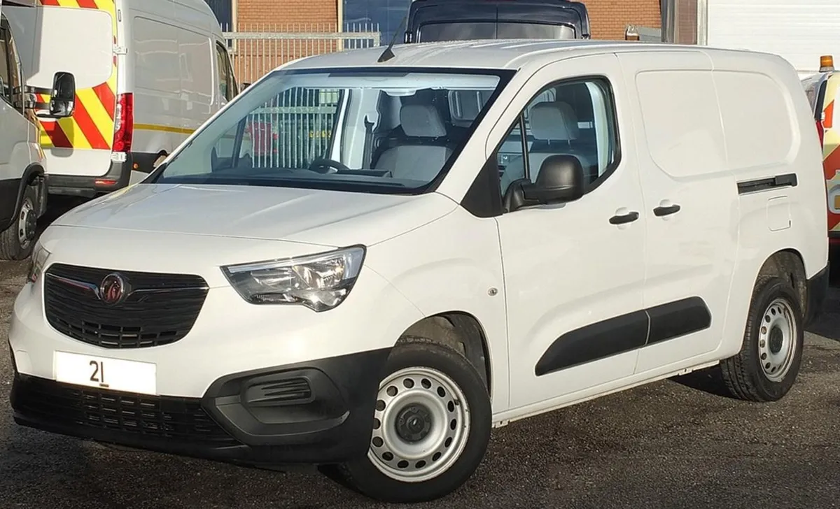 2021 Vauxhall Combo Small Panel Van - Image 2