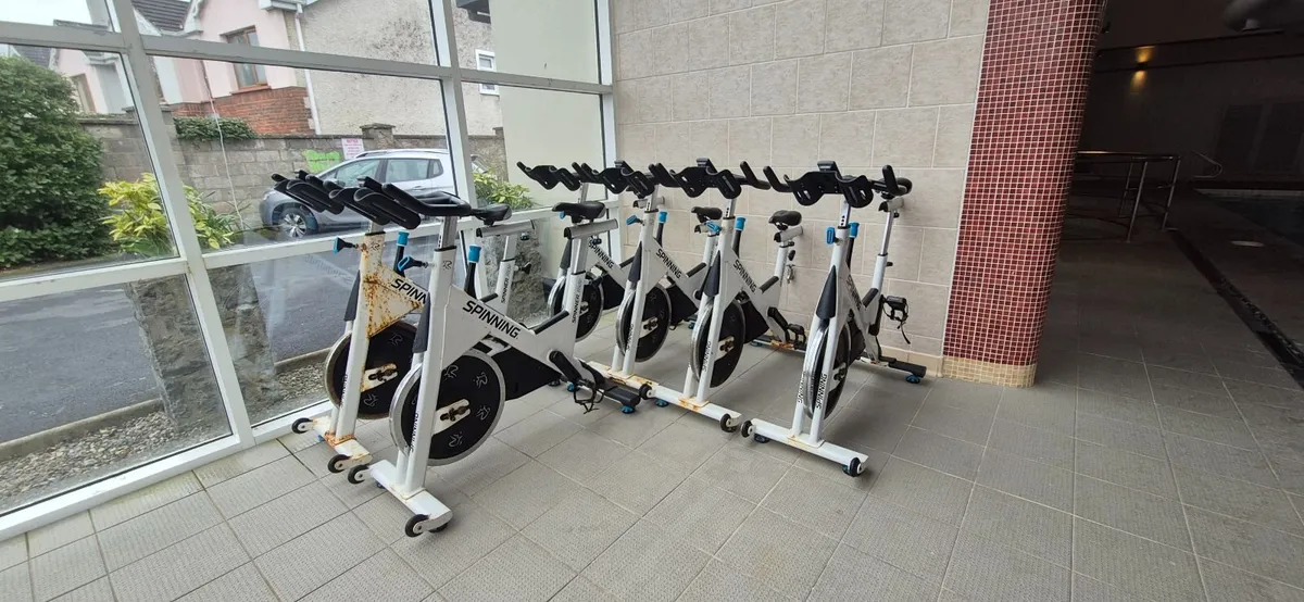 Spinning bikes for refurbishment - Image 1