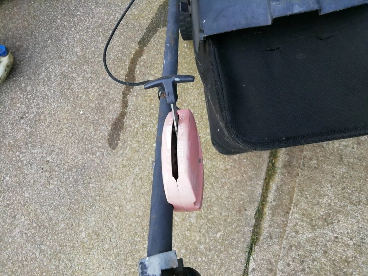 For sale or repair lawnmower - Image 4