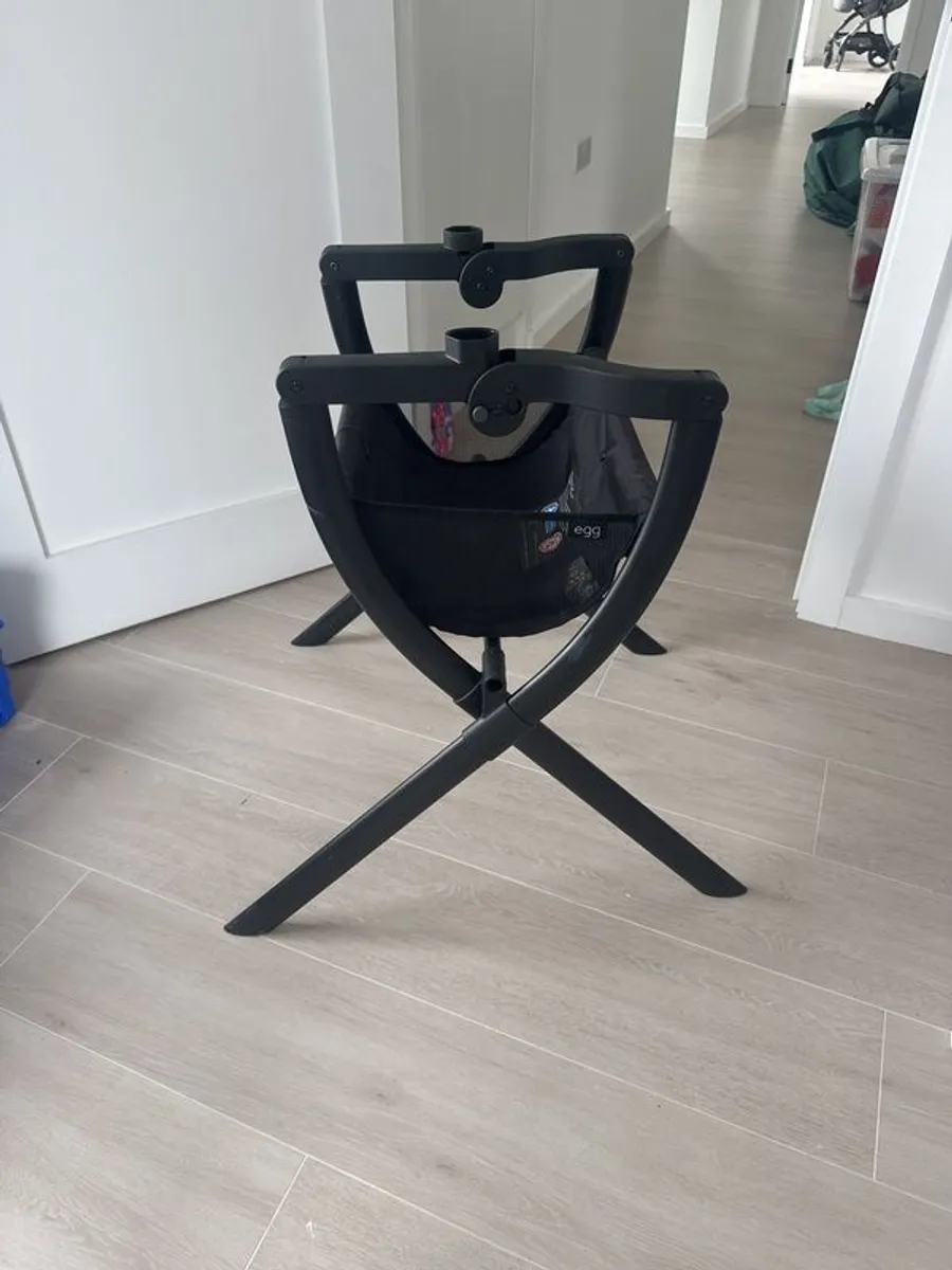 Egg Carrycot Stand - Image 1