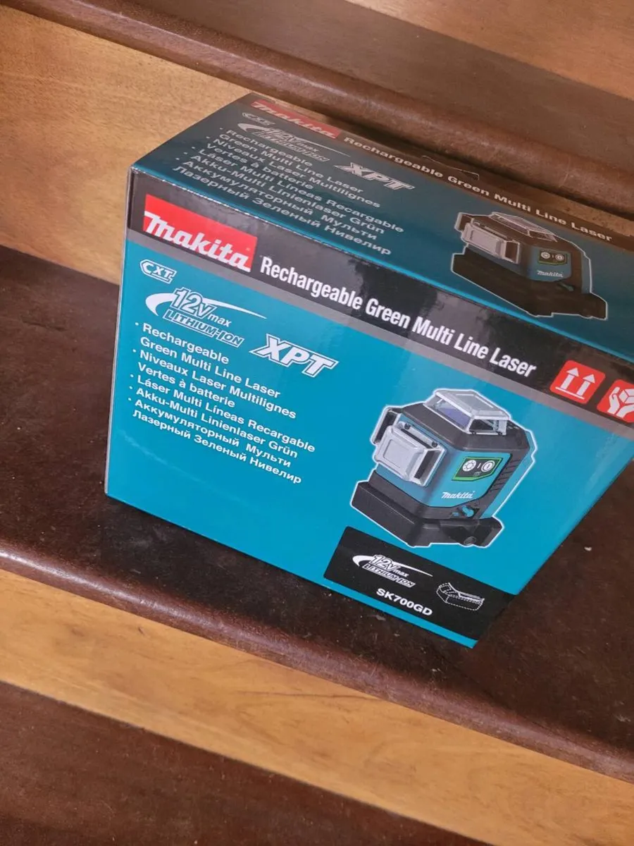Makita SK700GD 12v XPT 3 Plane Laser Level - Image 3