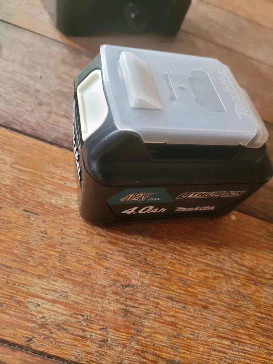 Makita SK700GD 12v XPT 3 Plane Laser Level - Image 4