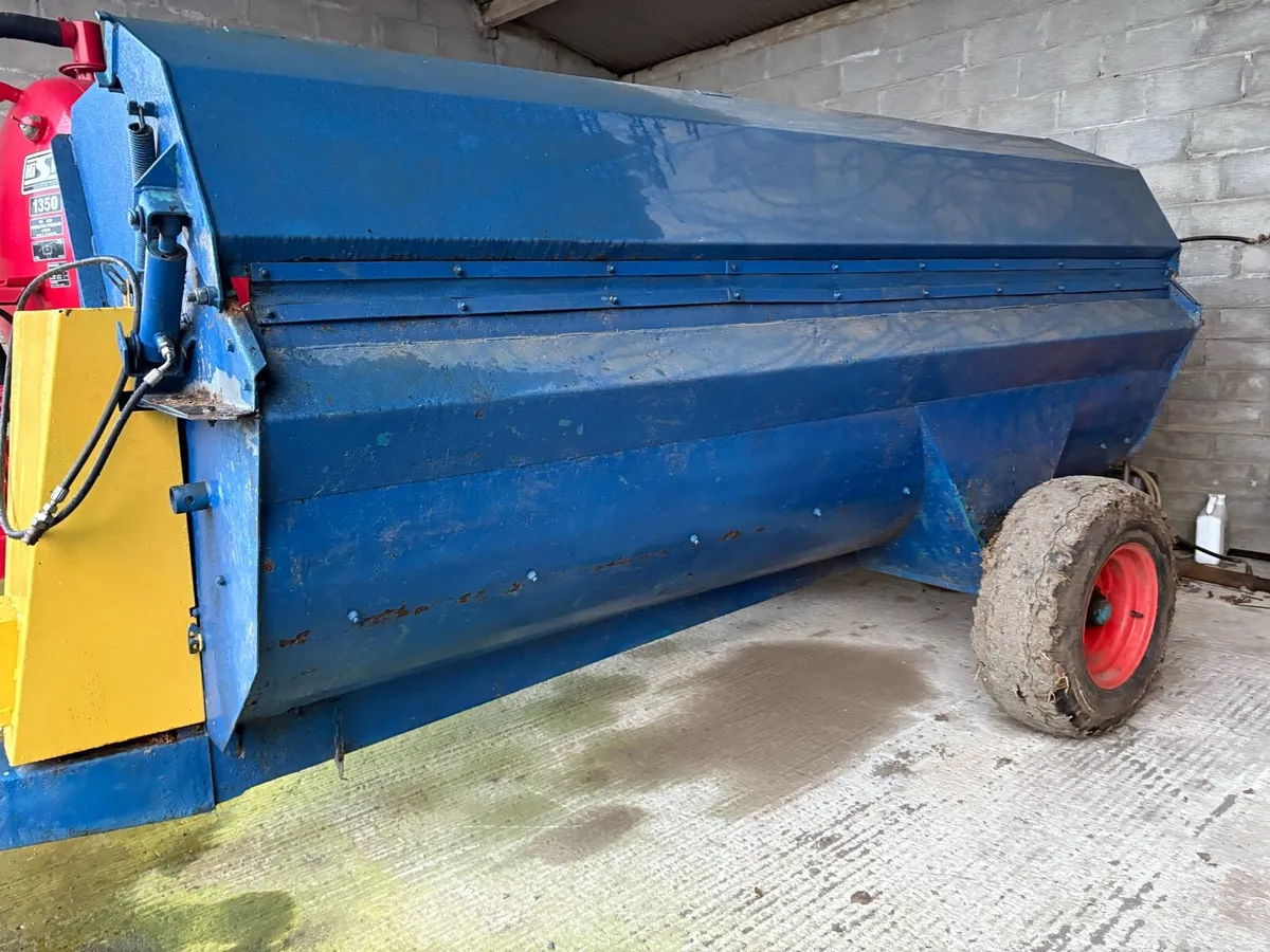 Muck spreader for sale - Image 2