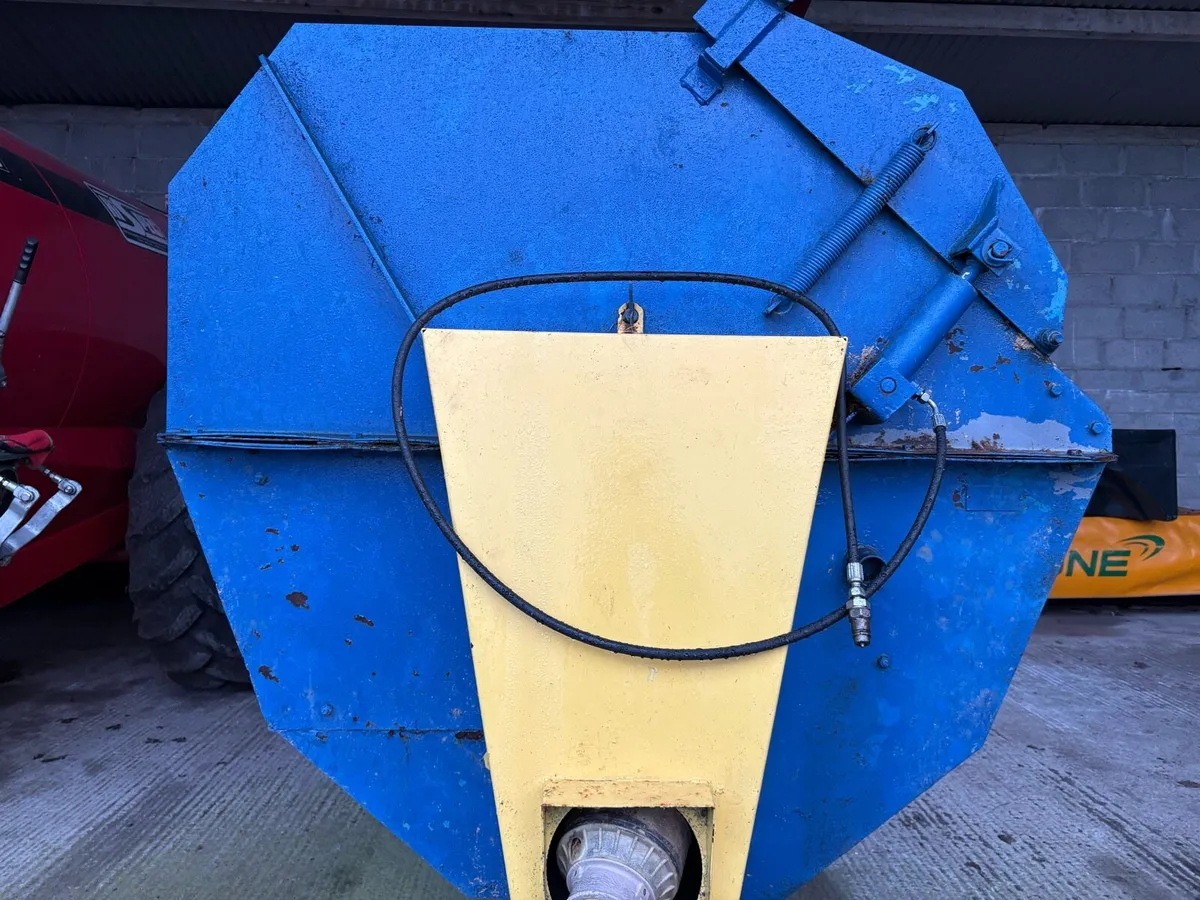 Muck spreader for sale - Image 3