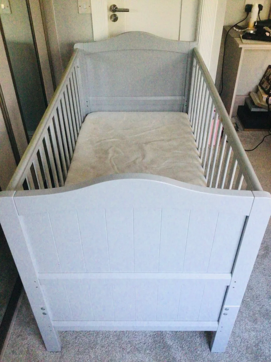 Nested Baby Cot - Image 2