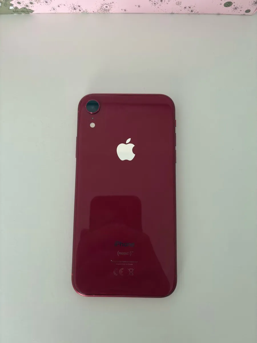 iPhone XR 64GB – Rear Camera Issue - box included - Image 2
