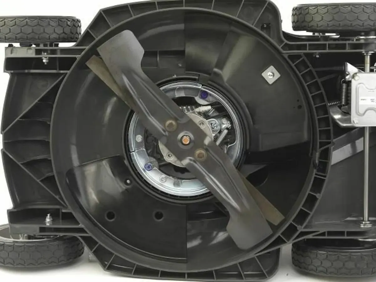 The new Honda HRX 537 HYE self-propelled - Image 3