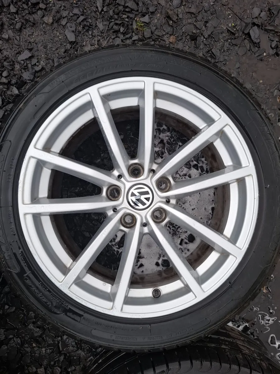 17" Vw Alloys with tyres - Image 4