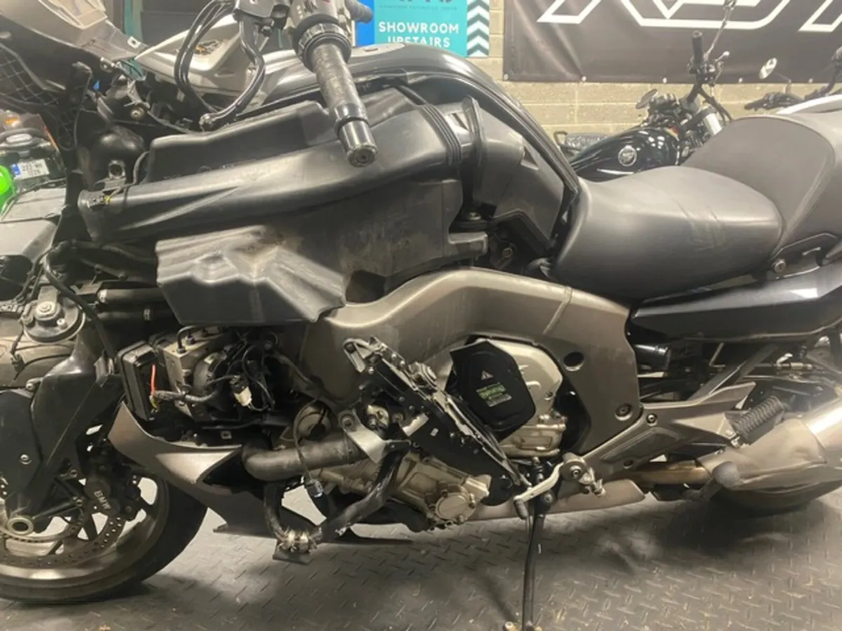 BMW K1600GT salvage - Image 2