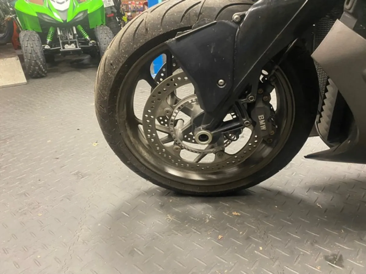 BMW K1600GT salvage - Image 3