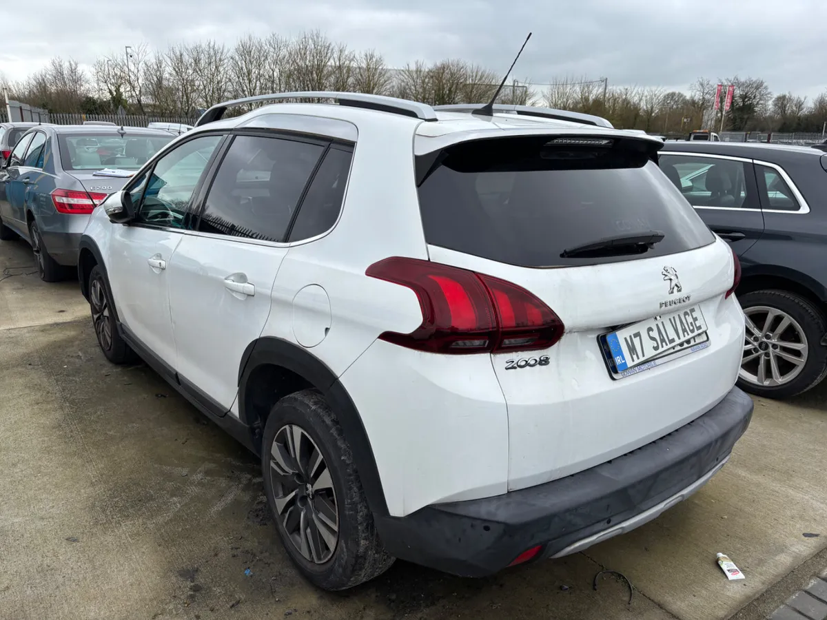 19 Pugeot 2008 1.2 Petrol 16km Starting - Image 4