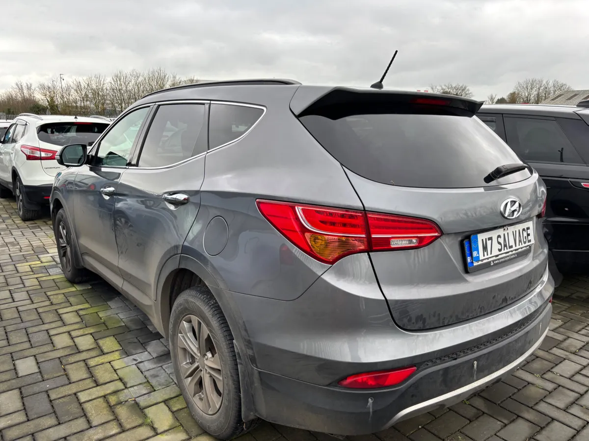 15 Santa -Fe 7seater Diesel 200km Drives - Image 4