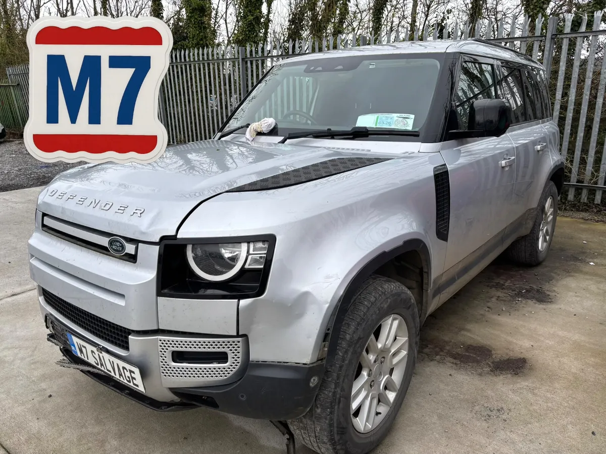 23 Defender 110 3.0 Hard Top 70km Drives - Image 1