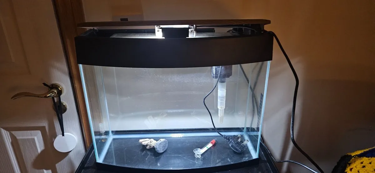 Fish tank stand - Image 2