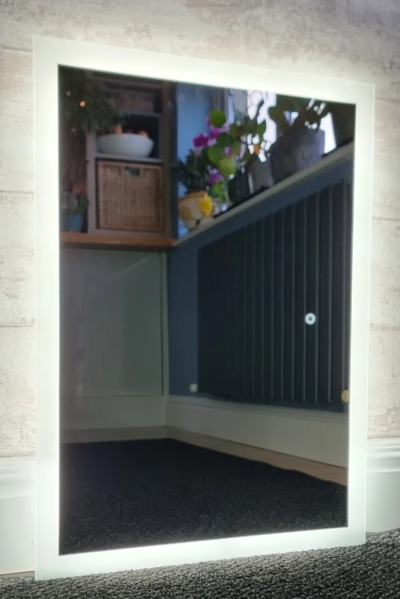 LED Bathroom Mirror Horizontal and Vertical Fit - Image 1