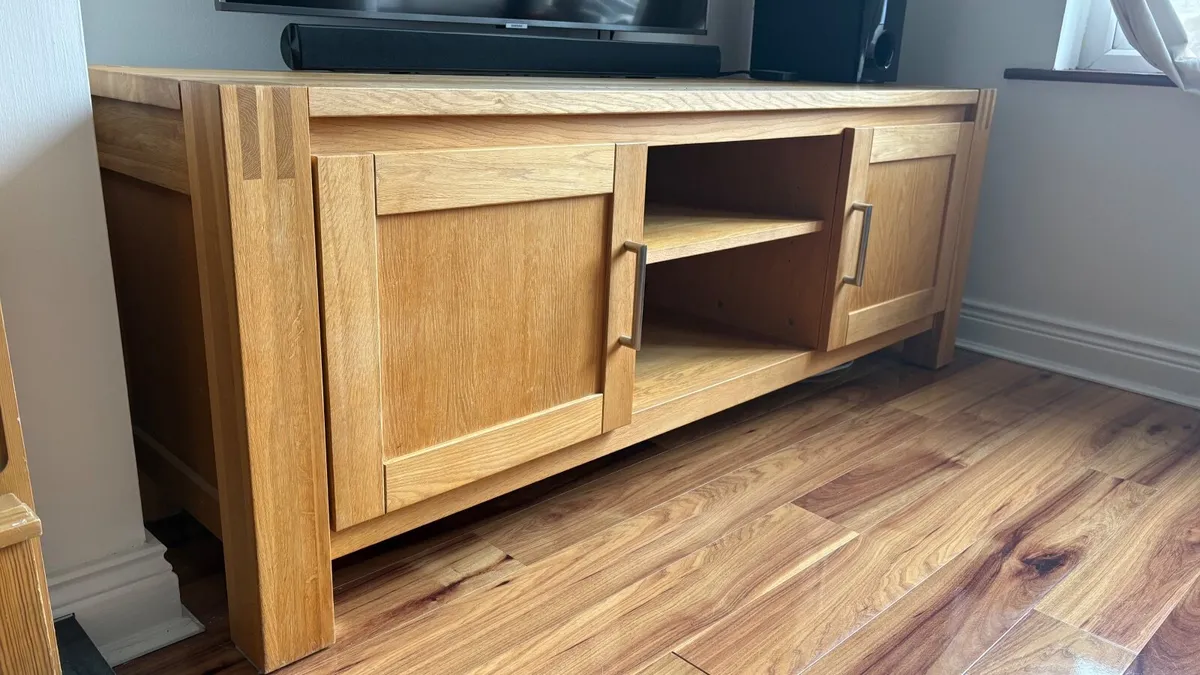 Solid wood TV Cabinet - Image 2