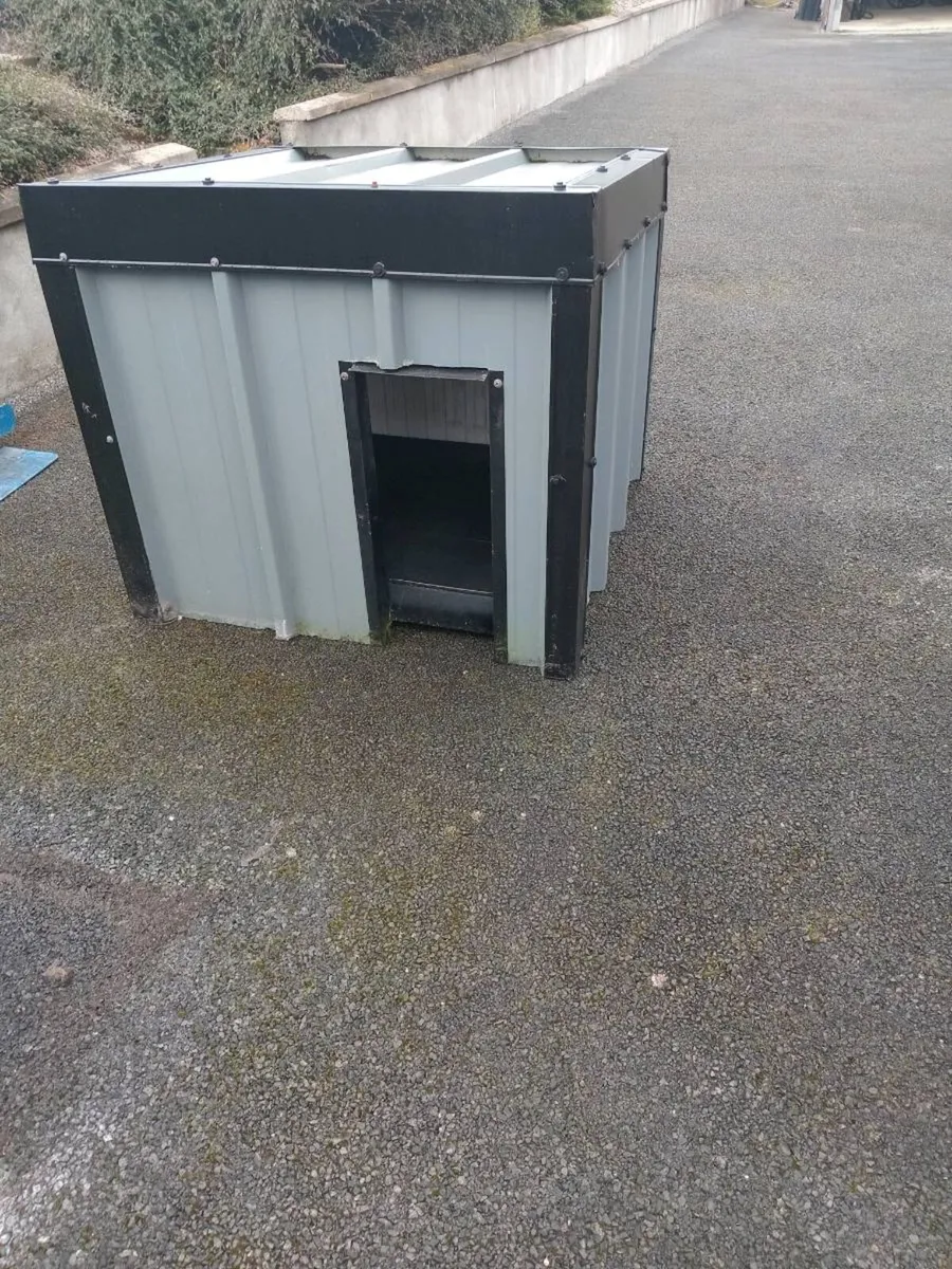Dog kennel - Image 1