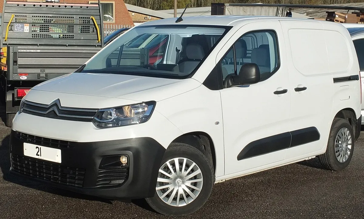 2021 Citroen Berlingo Small Panel Van - Image 3