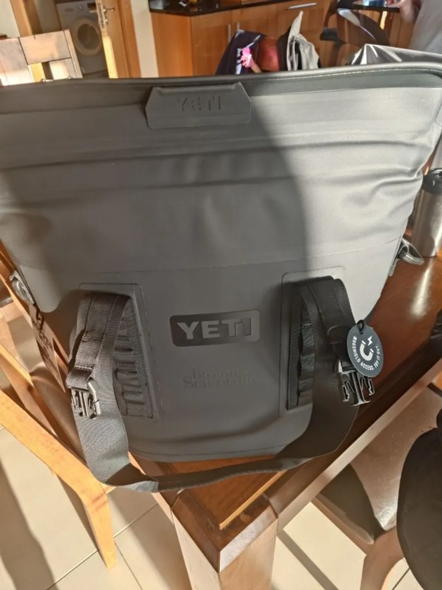 YETI Hopper M15 Soft Cooler Brand New (Premium Outdoor Ice Box) - Image 2
