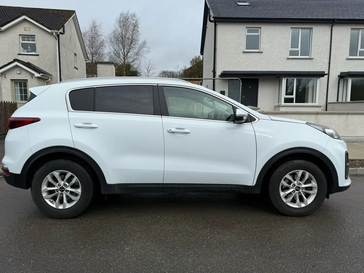 2021 KIA Sportage Diesel Hybrid New Test - Image 3