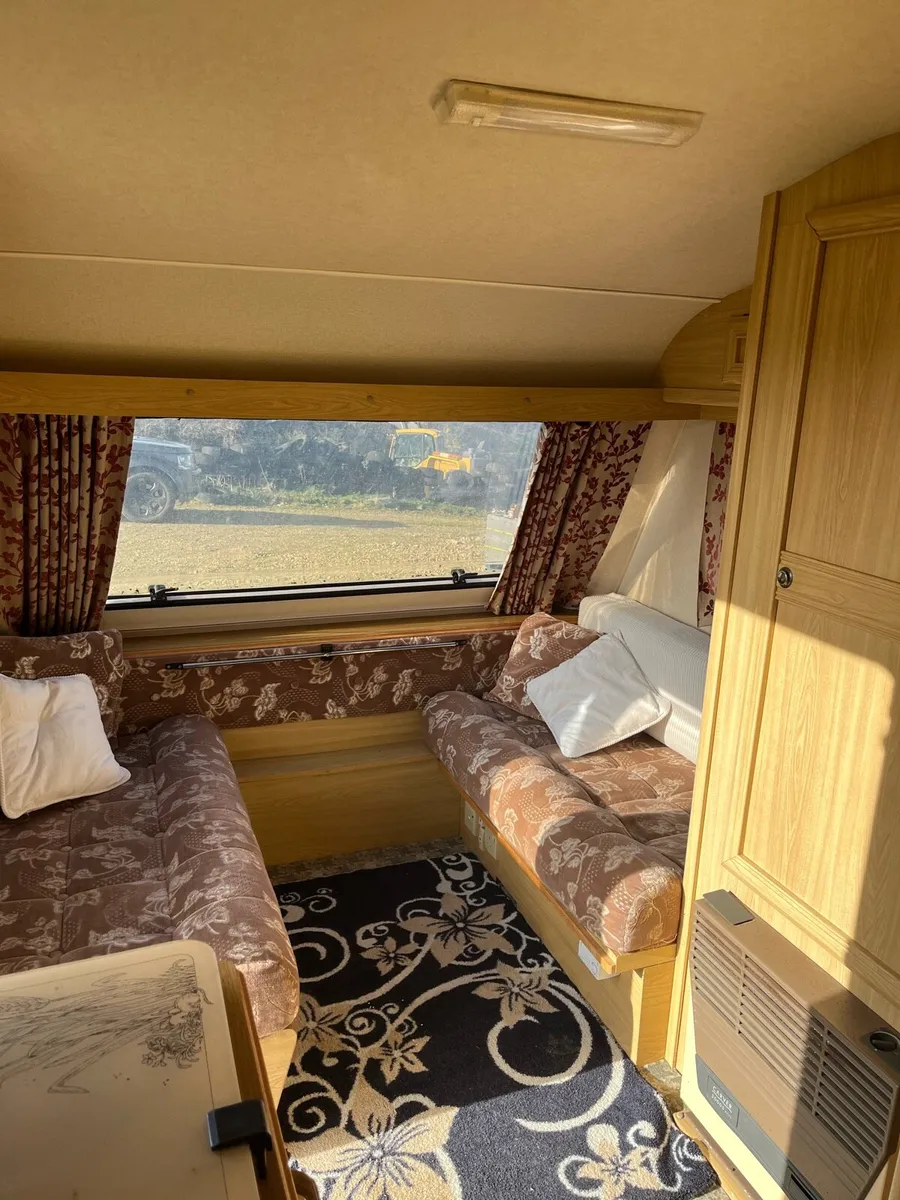 Caravan - Image 4