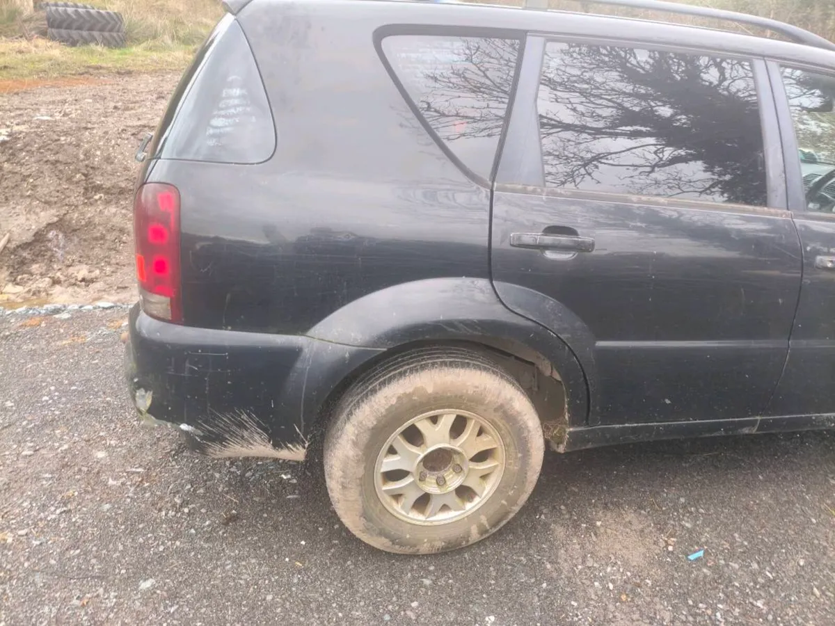 Ssangyoung Rexton - Image 2