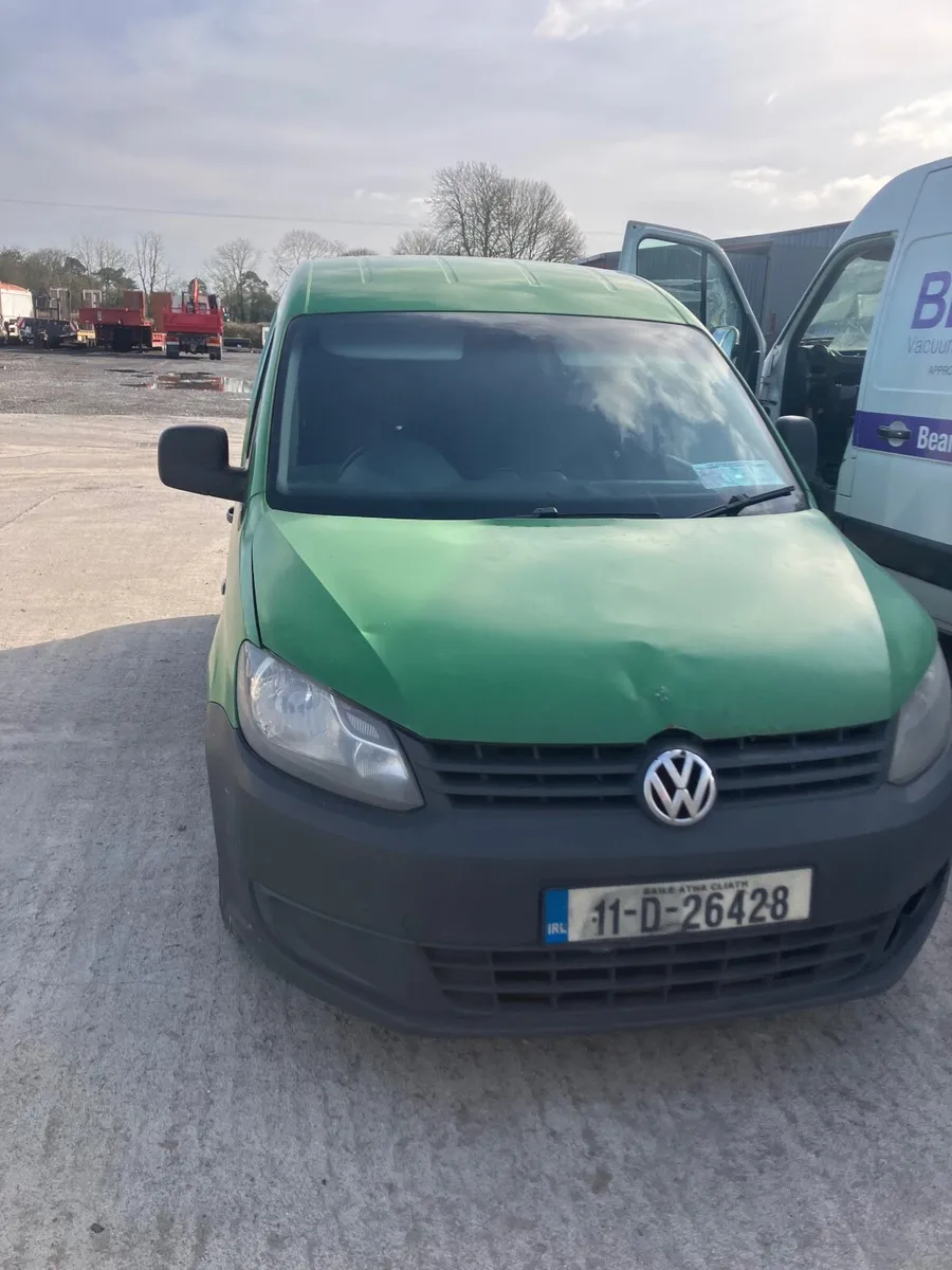 Volkswagen Caddy 2011 - Image 2