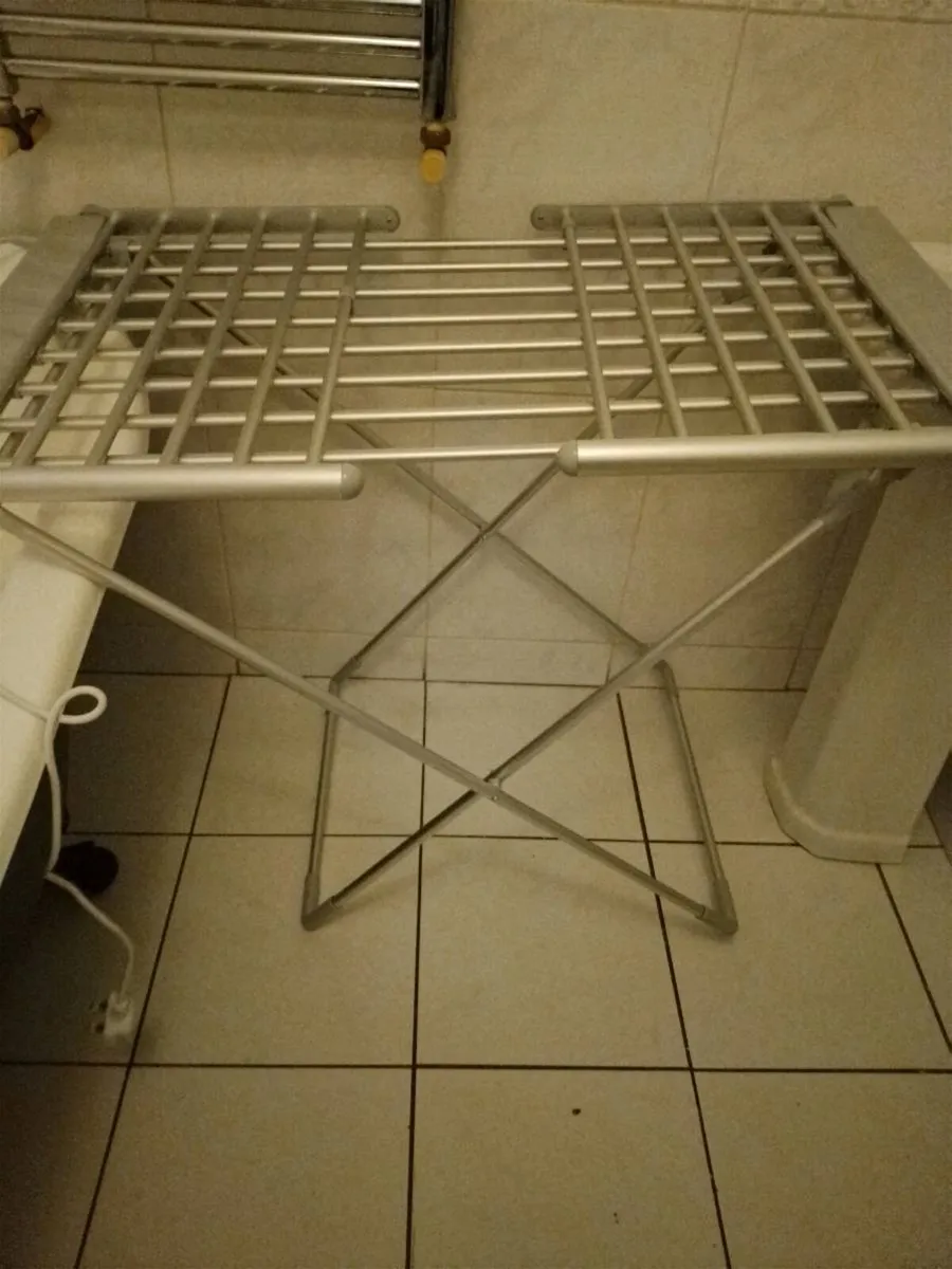 Electric air clothes heater 30 euro - Image 3