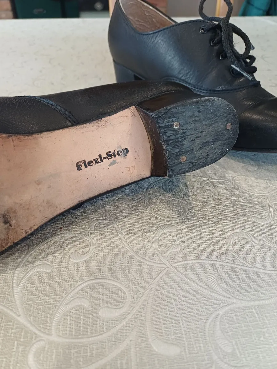 Set Dancing Shoes - Image 2