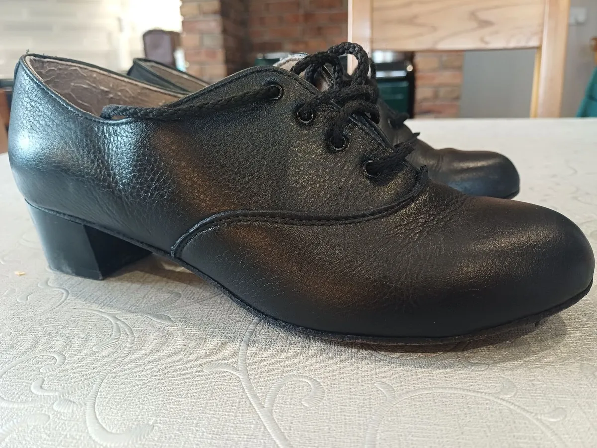 Set Dancing Shoes - Image 3