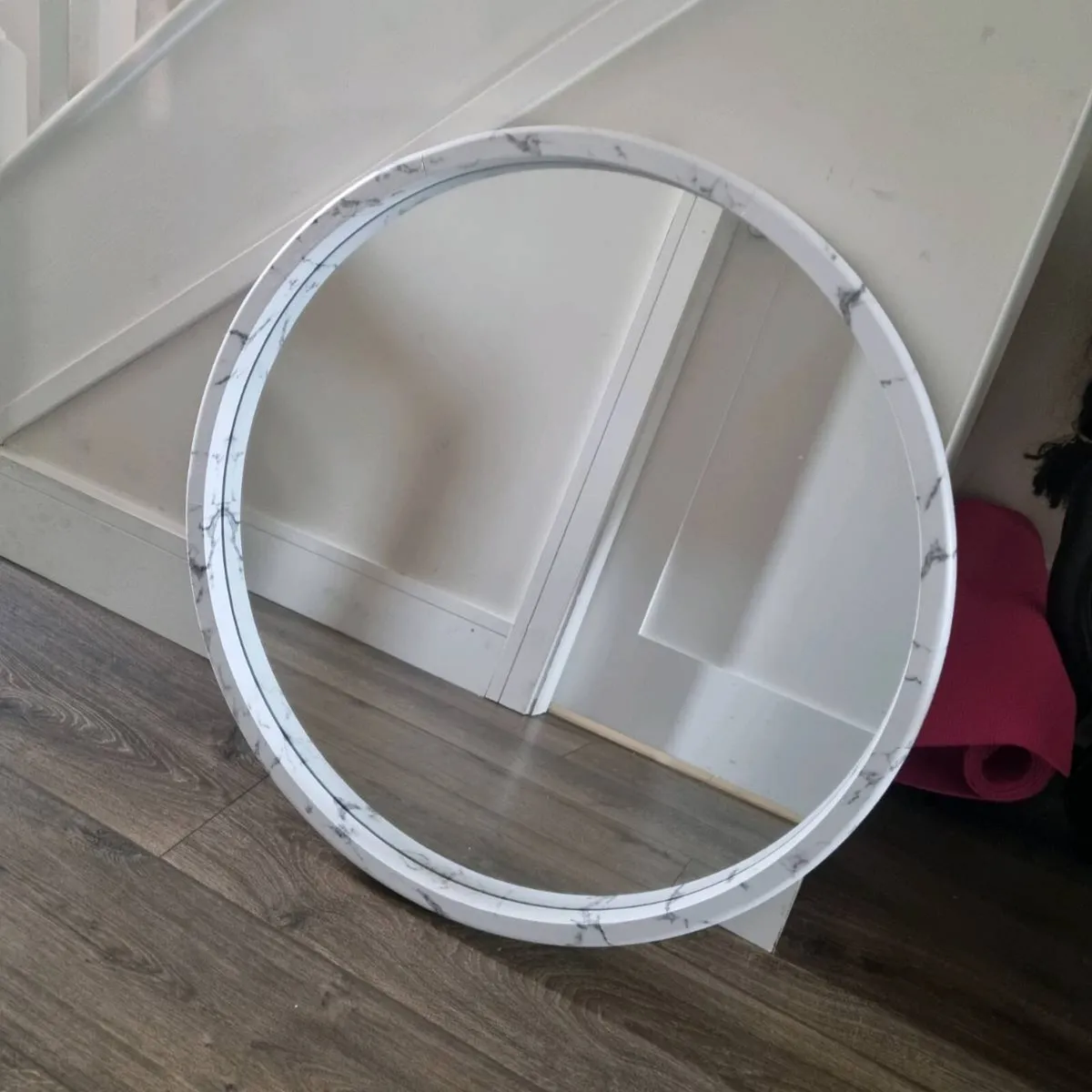 Round mirror - Image 1