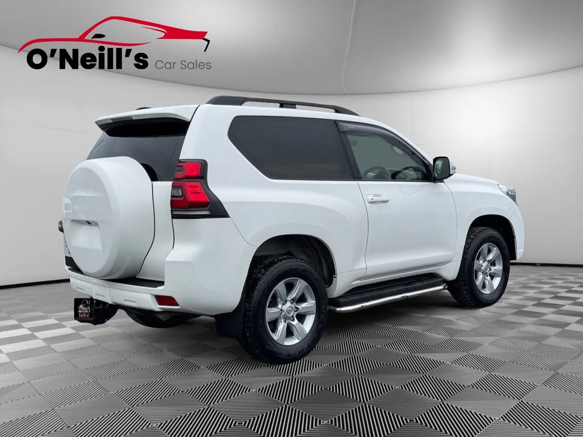 Toyota Land Cruiser 2017 *NO VAT*  SWB AUTOMATIC - Image 3