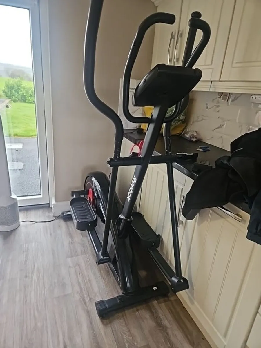 reenok cross trainer - Image 2