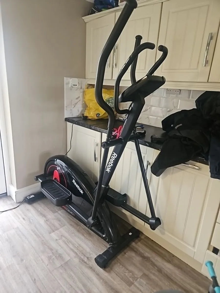 reenok cross trainer - Image 4