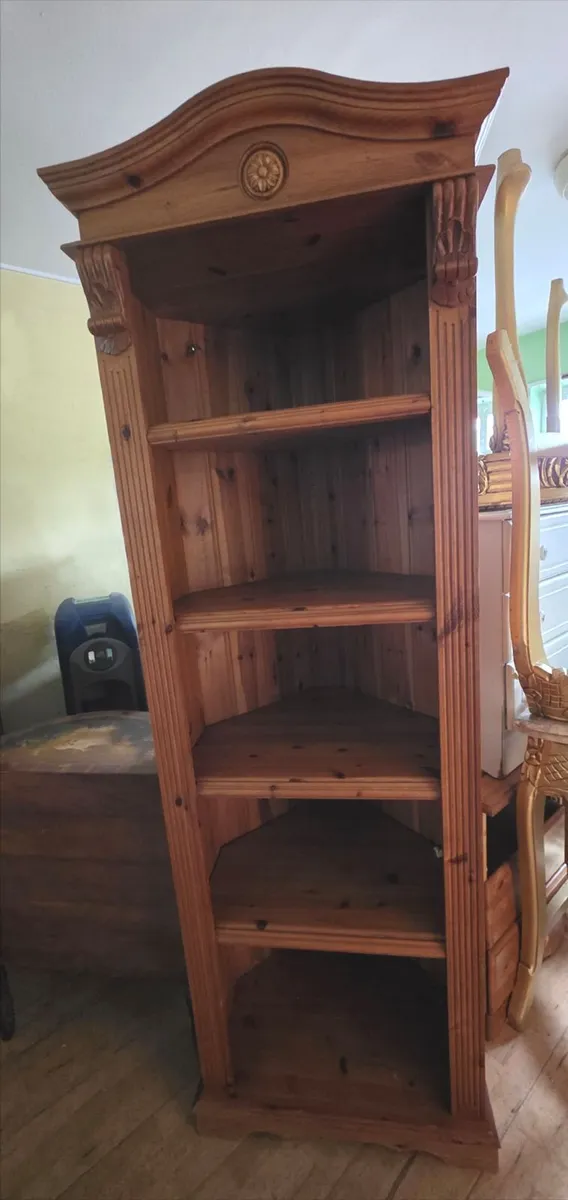 Pine Corner Unit - Image 1