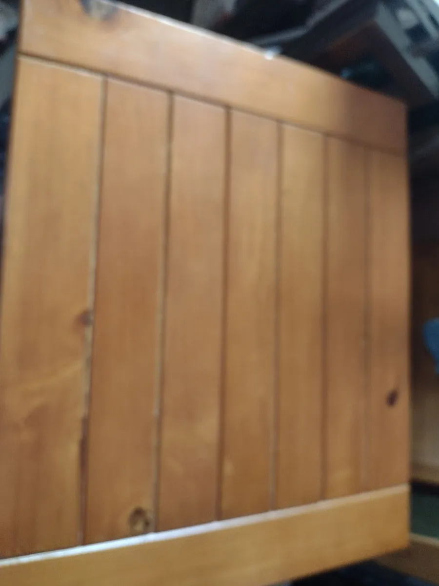 Solid wood coffee table - Image 1