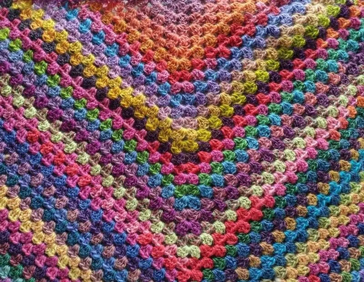 Hand crocheted triangle 100% wool shawl - Image 4