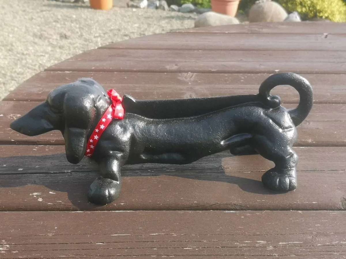 Vintage Cast Iron Daschund Boot Scraper - Image 4