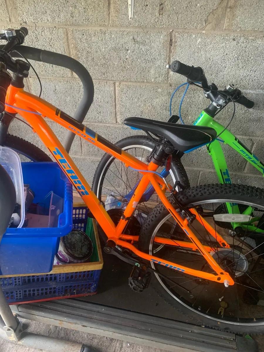 3 team bikes - Image 2