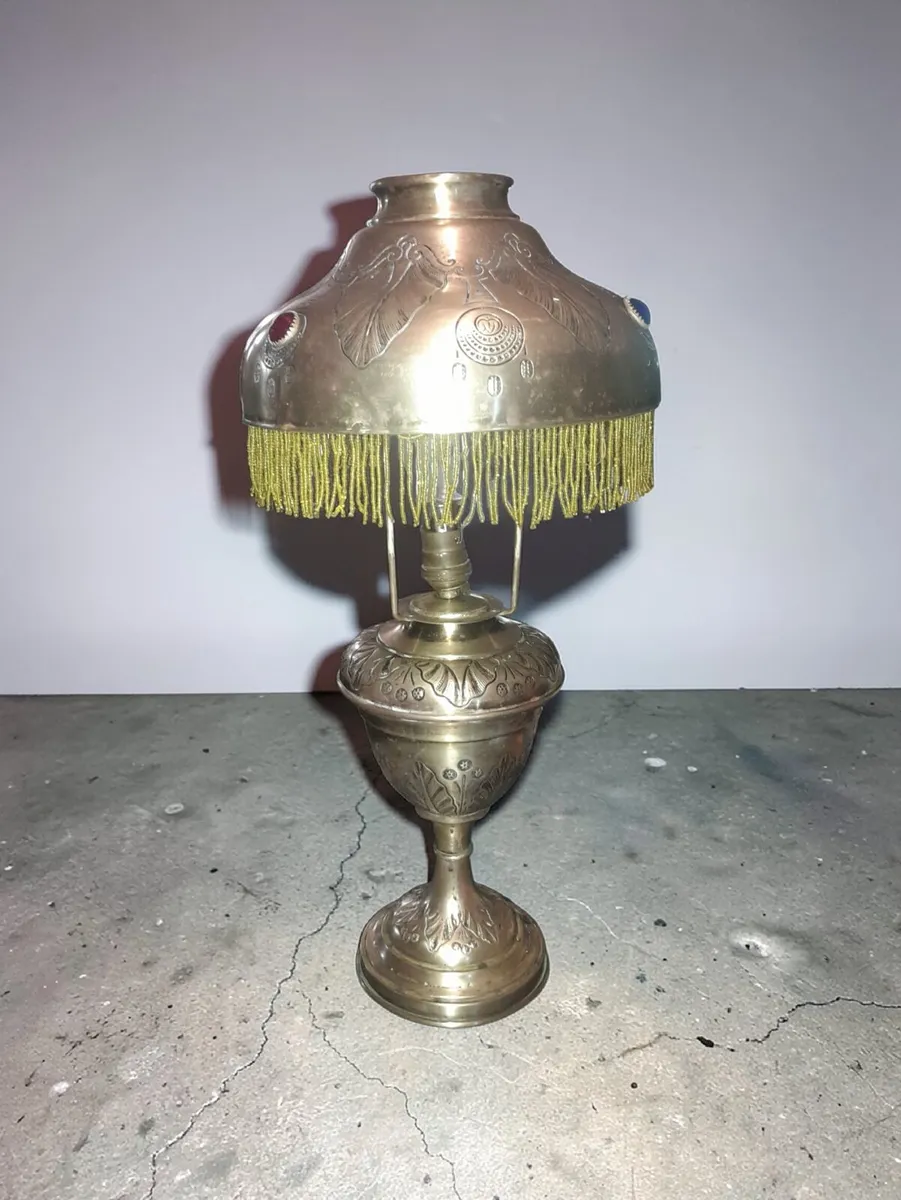 Large Art Noveau Parisiane brass lamp - Image 2