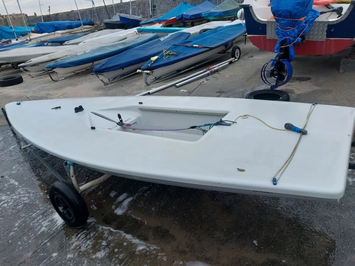 Laser Dinghy Sailing Boat - Image 3
