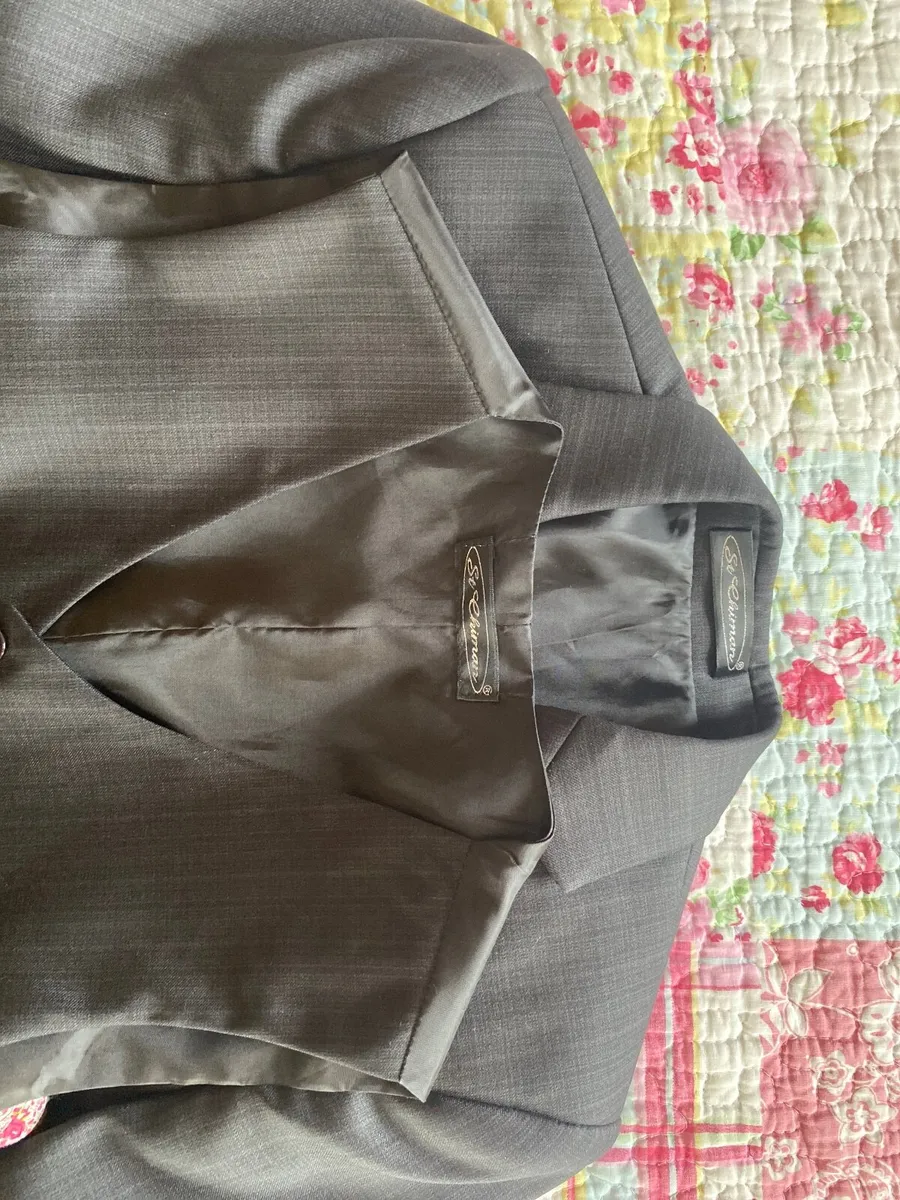 Child’s suit - Image 2