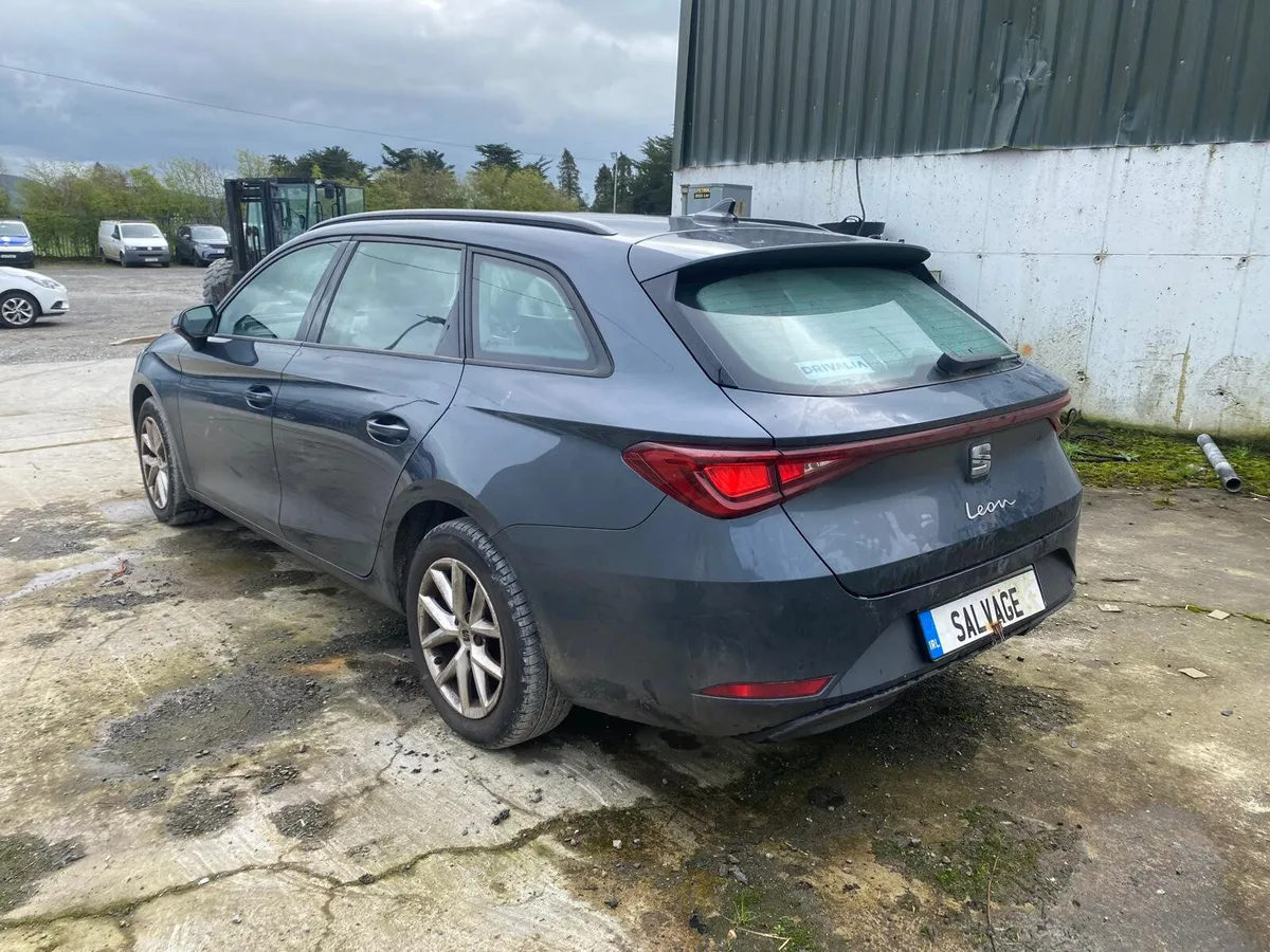 2025 Seat Leon - Image 3