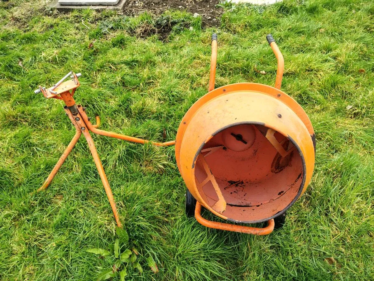 Used 230V Electric Cement Mixer with Stand - Image 3