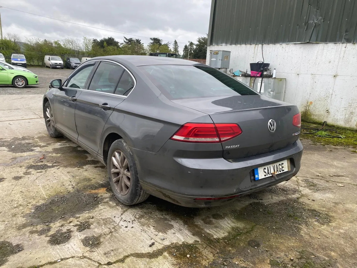 2016 VW Passat - Image 3