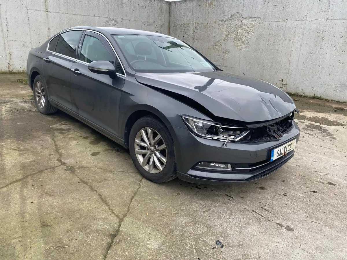 2016 VW Passat - Image 1