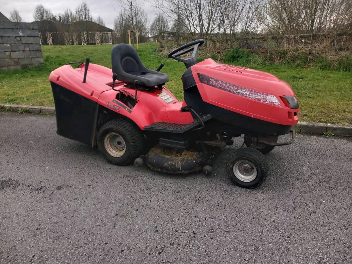 Ride on lawnmower - Image 2